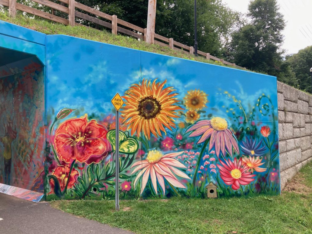 Mural depicting large flowers of different types
